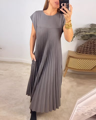 Jolijn™ | Timeless and Comfortable Dress