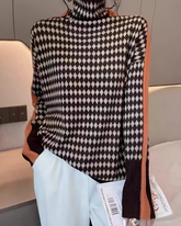 Romée™ | Elegant Knitted Sweater with High Collar and Diamond Pattern