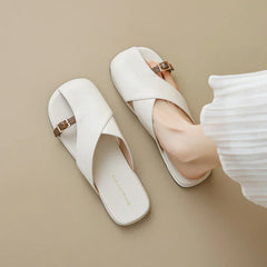 Vienna | Crossed Sandals