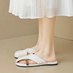 Vienna | Crossed Sandals