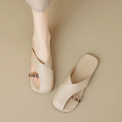 Vienna | Crossed Sandals